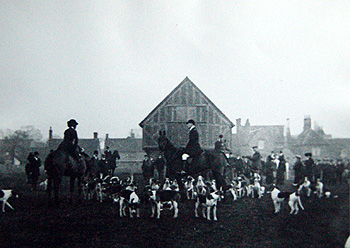 The Oakley Hunt on Elstow Green 1909 [CRT130Oakley12]